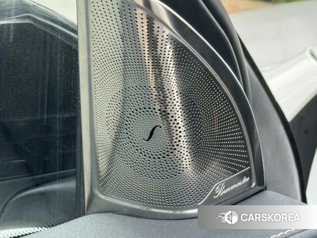 Mercedes-Benz EQC 2021 Белый из Китая, фото 4