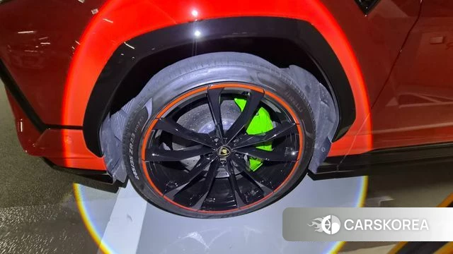 Lamborghini Urus 2023 Красный из Кореи, фото 4
