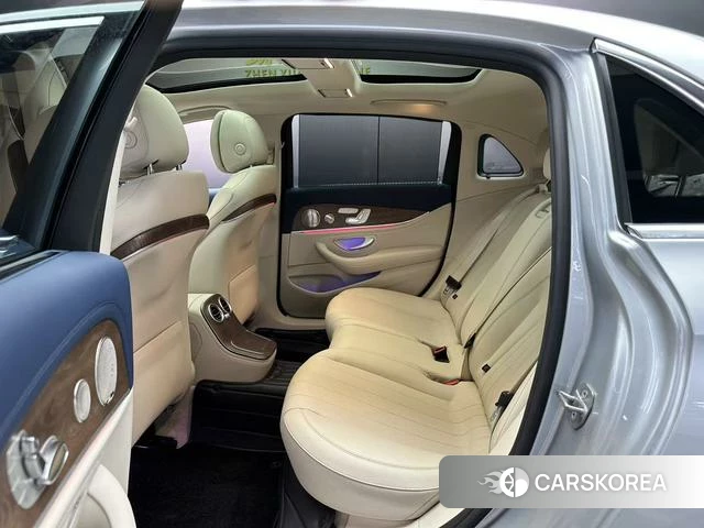 Mercedes-Benz E-class 2022 Серебристо-серый из Китая, фото 4