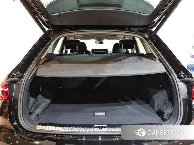 Audi Q3 (F3) 2025 Черный из Кореи, фото 4