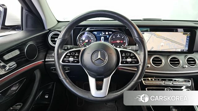 Mercedes-Benz E-Class W213 2018 Белый из Кореи, фото 4