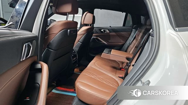 BMW X6 (G06) 2023 Белый из Кореи, фото 4