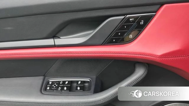Porsche Taycan 2021 Серый из Кореи, фото 4
