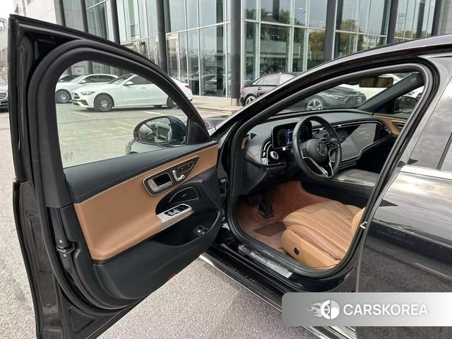 Mercedes-Benz E-class PHEV 2024 Черный из Китая, фото 4