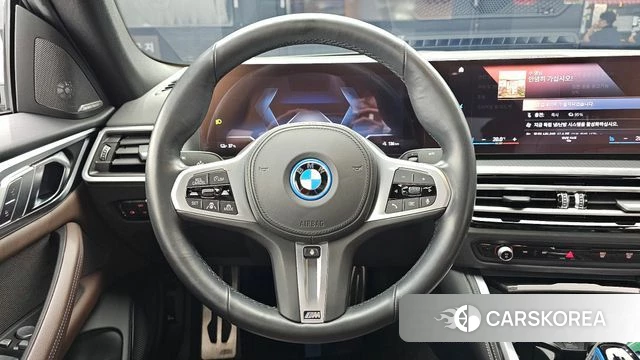 BMW i4 2022 Серебристо-серый из Кореи, фото 4