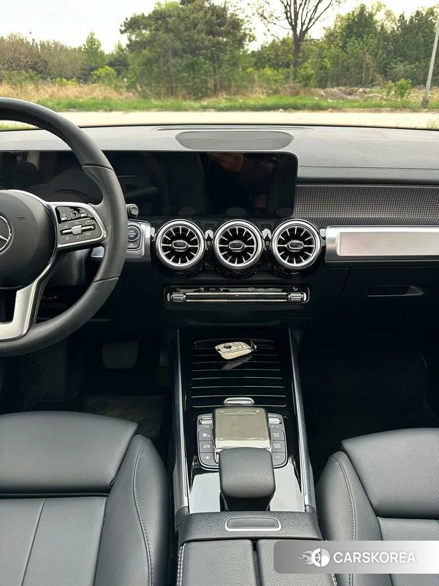 Mercedes-Benz GLB 2023 Белый из Китая, фото 4