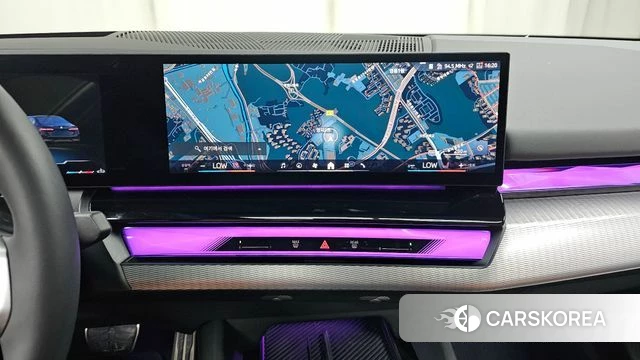 BMW 5 Series (G60) 2025 Черный из Кореи, фото 4