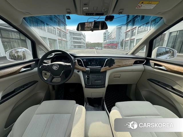 Buick GL8 2018 Белый из Китая, фото 4