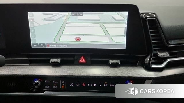 Kia Sportage 5th Generation Hybrid 2023 Белый из Кореи, фото 4