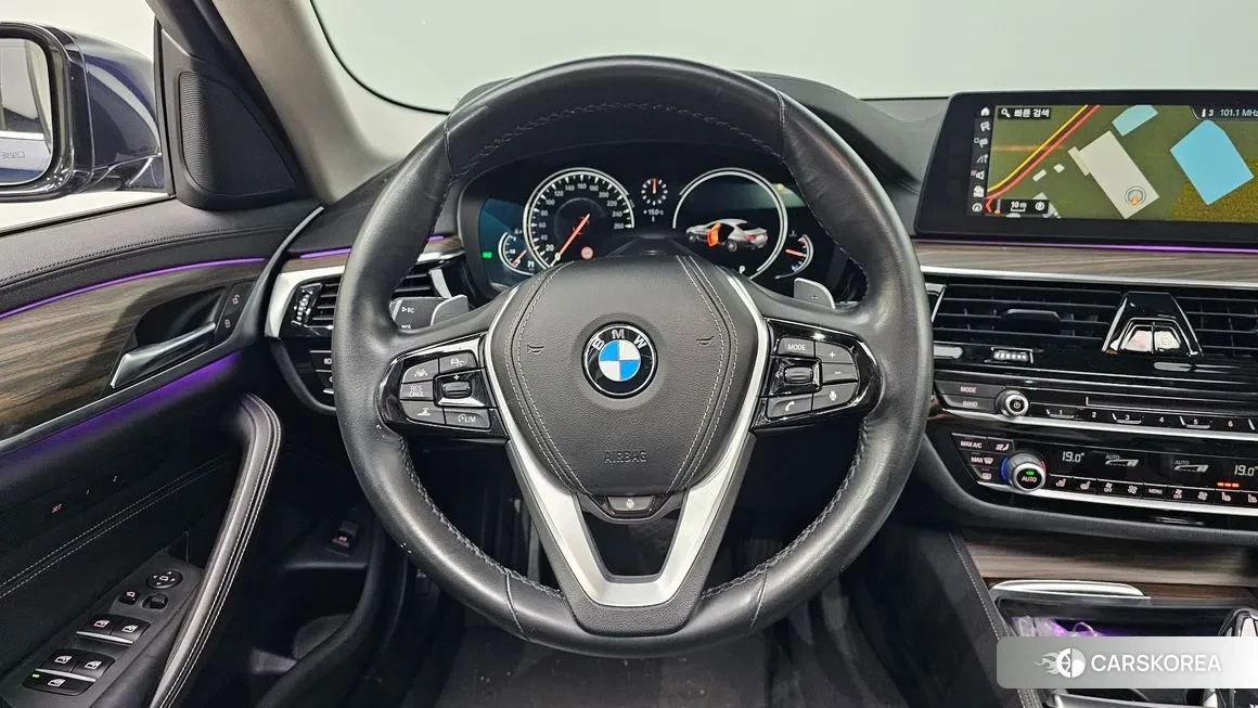 BMW 5 Series (G30) 2018 Синий из Кореи, фото 4