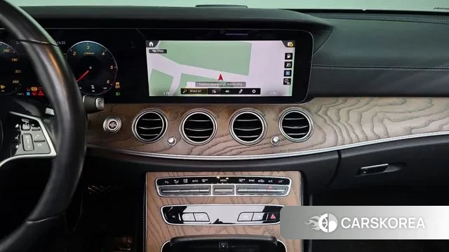 Mercedes-Benz E-Class W213 2021 Белый из Кореи, фото 4