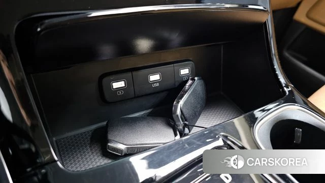 Kia Carnival 4th generation 2023 Белый из Кореи, фото 4