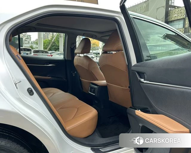 Toyota Camry 2022 Белый из Китая, фото 4