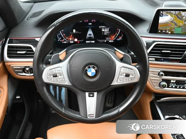 BMW 7 Series (G11) 2022 Серебристо-серый из Кореи, фото 4
