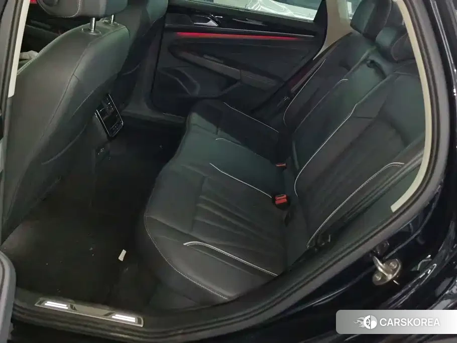 Volkswagen Passat 2024 Белый из Китая, фото 4