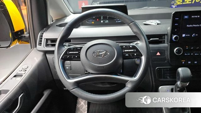 Hyundai Staria 2022 Желтый из Кореи, фото 4
