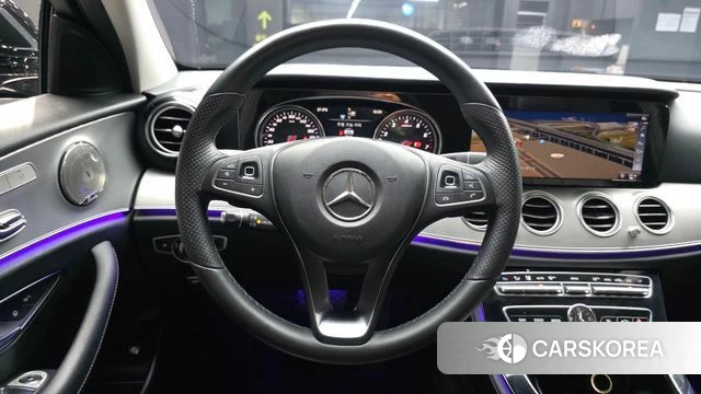 Mercedes-Benz E-Class W213 2018 Черный из Кореи, фото 4