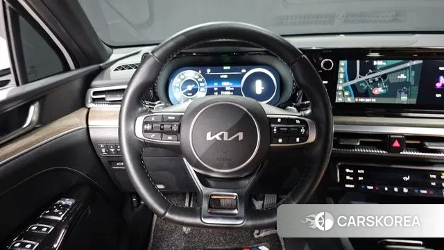 Kia K5 3rd generation 2023 Белый из Кореи, фото 4