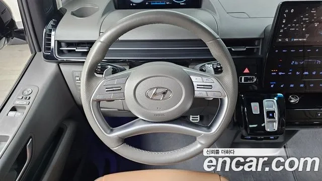Hyundai Staria 2023 Белый из Кореи, фото 4