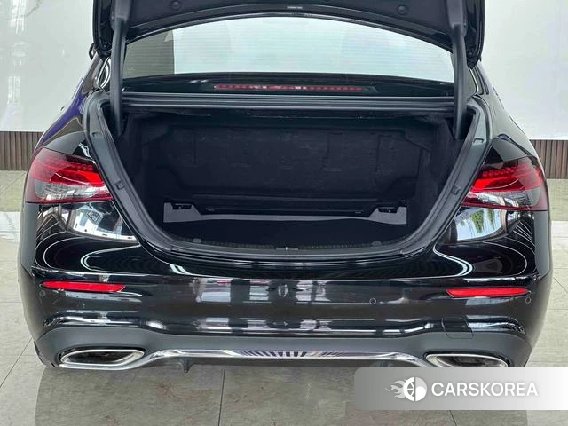 Mercedes-Benz E-class 2022 Черный из Китая, фото 4