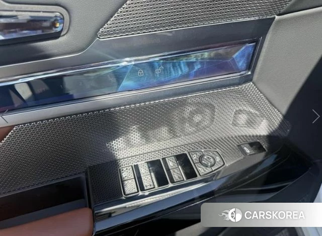 BMW 7 Series (G70) 2024 Белый из Кореи, фото 4