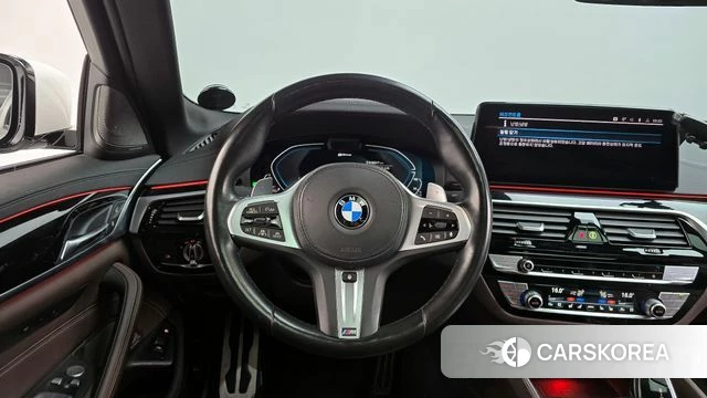 BMW 5 Series (G30) 2021 Белый из Кореи, фото 4