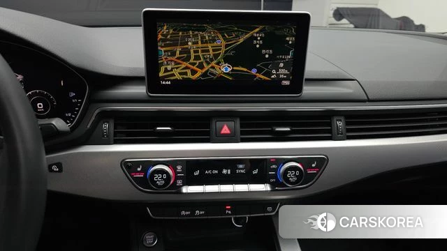 Audi A4 (B9) 2018 Серебряный из Кореи, фото 4