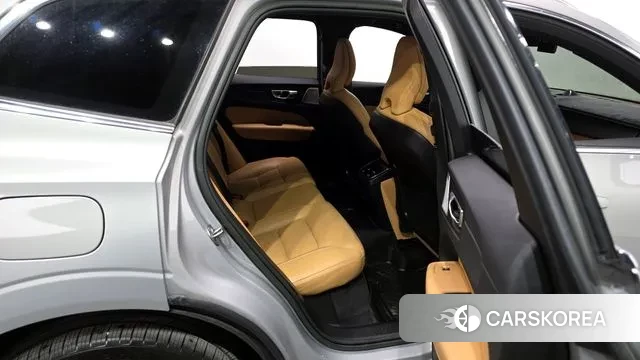 Volvo XC60 second Generation 2023 Серебряный из Кореи, фото 4