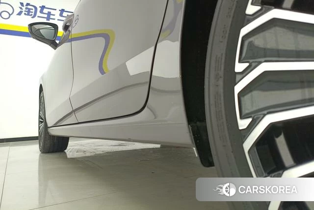 Volkswagen Passat 2024 Темно-серый из Китая, фото 4