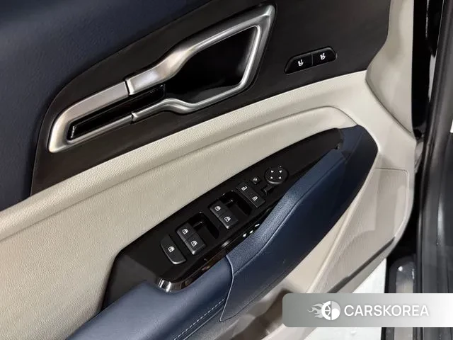 Kia Sportage 5th Generation Hybrid 2023 Черный из Кореи, фото 4