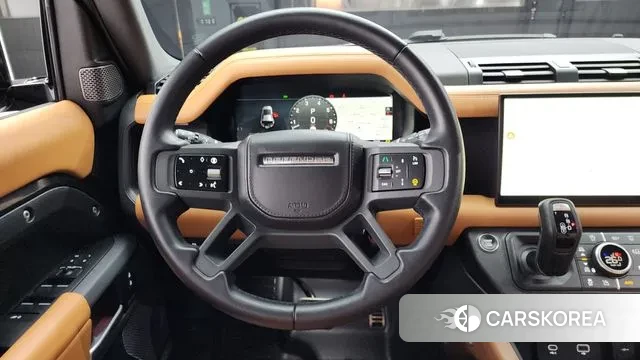 Land Rover Defender (L663) 2024 Черный из Кореи, фото 4