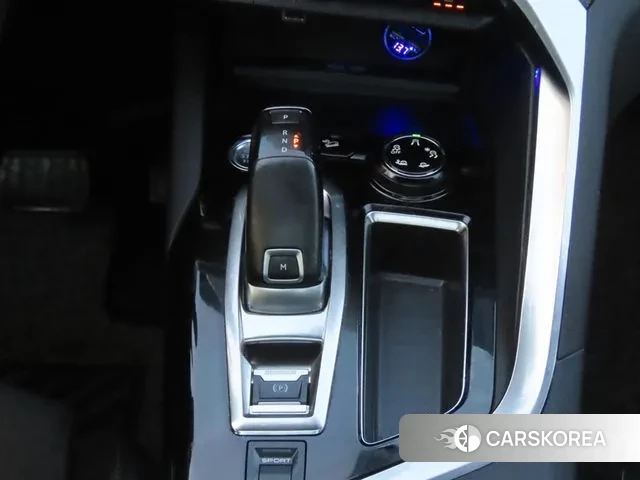 Peugeot 5008 second generation 2020 Черный из Кореи, фото 4