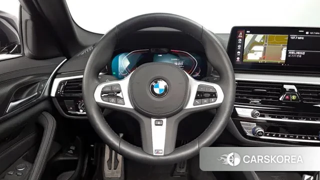 BMW 5 Series (G30) 2023 Черный из Кореи, фото 4