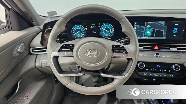 Hyundai The New Avante Hybrid (CN7) 2024 Белый из Кореи, фото 4