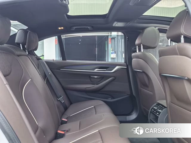 BMW 5 series 2023 Белый из Китая, фото 4