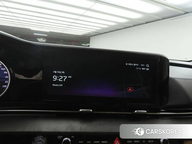 Kia Carnival 4th generation 2022 Серебряный из Кореи, фото 4