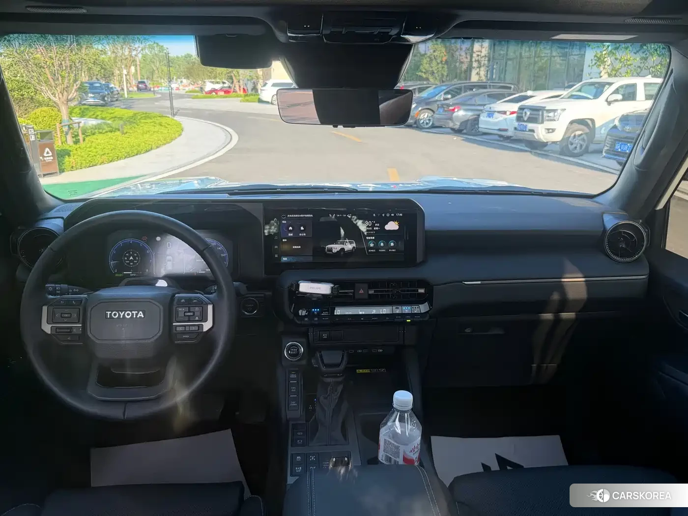 Toyota Land Cruiser 2026 Белый из Китая, фото 4