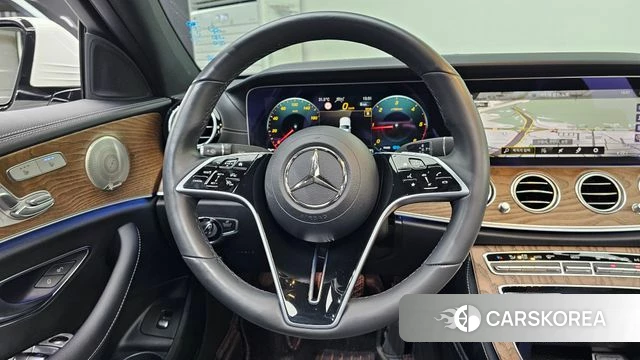 Mercedes-Benz E-Class W213 2023 Белый из Кореи, фото 4