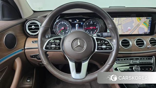 Mercedes-Benz E-Class W213 2020 Белый из Кореи, фото 4