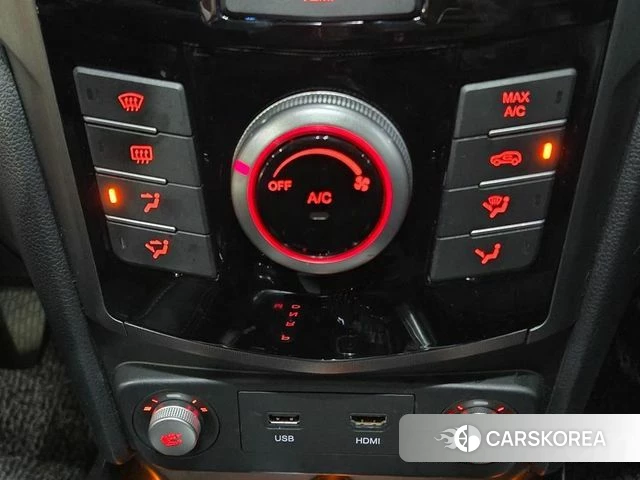Ssangyong Tivoli Armor 2018 Красный из Кореи, фото 4