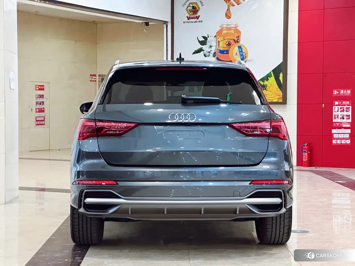 Audi Q3 2023 Silver/gray из Китая, фото 4