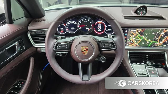 Porsche Panamera (971) 2023 Серебристо-серый из Кореи, фото 4