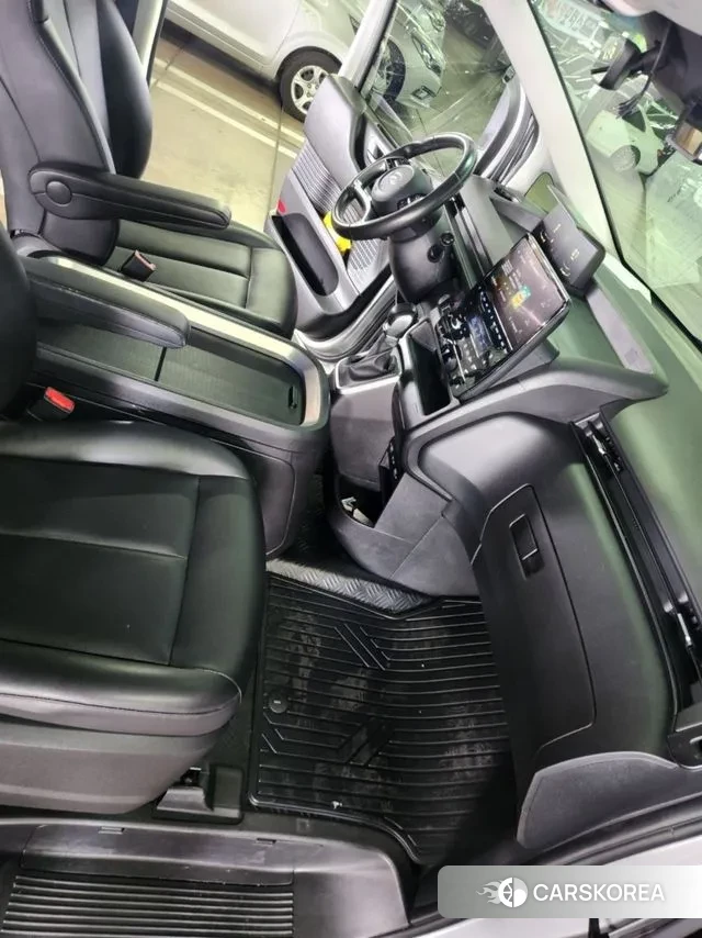 Hyundai Staria 2022 Серый из Кореи, фото 4