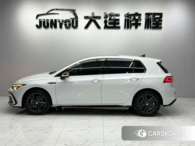 Volkswagen Golf 2022 Белый из Китая, фото 4