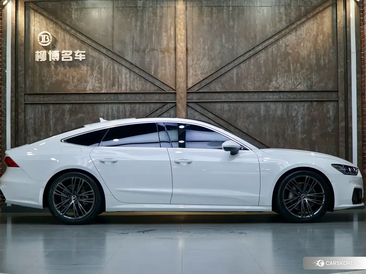 Audi A7 2022 Белый из Китая, фото 4