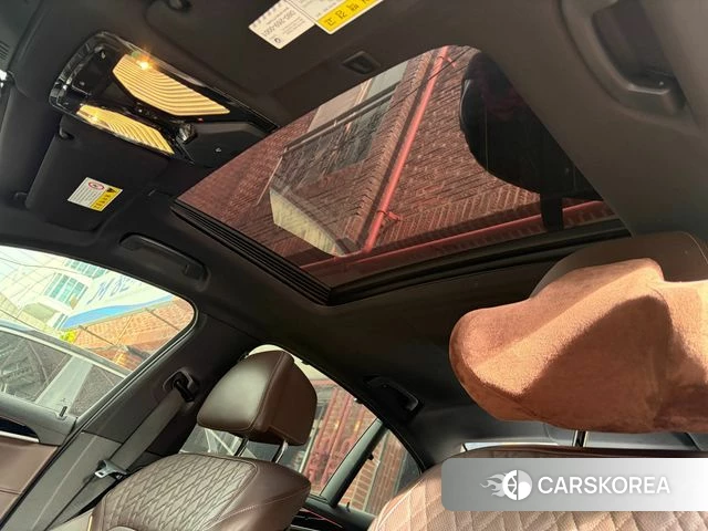 BMW 5 Series (G30) 2018 Серебристо-серый из Кореи, фото 4
