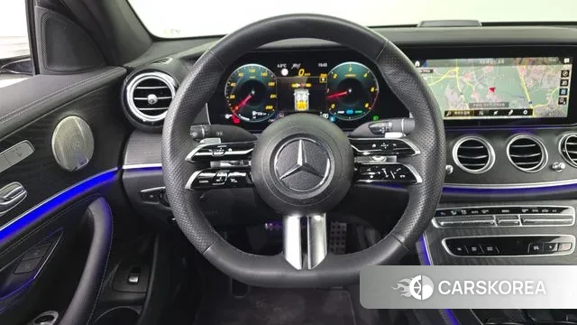 Mercedes-Benz E-Class W213 2023 Белый из Кореи, фото 4