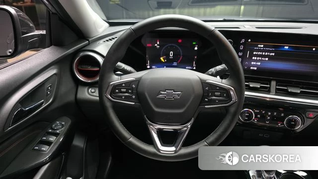 Chevrolet (GM Daewoo) Trax Crossover 2024 Серебряный из Кореи, фото 4