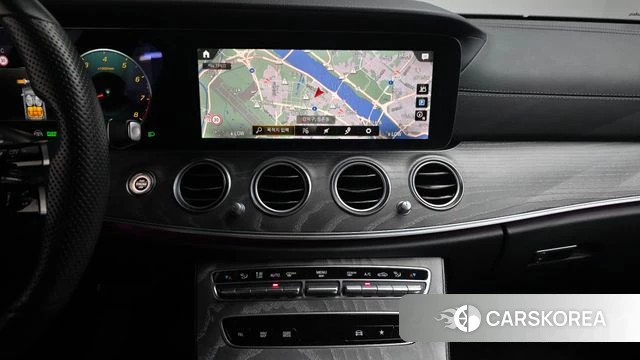 Mercedes-Benz E-Class W213 2021 Серый из Кореи, фото 4