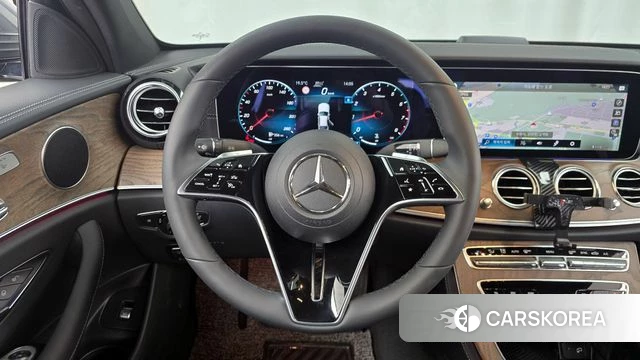 Mercedes-Benz E-Class W213 2023 Серый из Кореи, фото 4